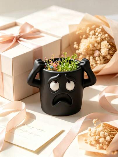 1pc Scared Expression Plastic Flower Pot, Plant Pot, Small Succulent Planter, Potted Plant Container, Suitable For Indoor Plants And Cacti, Perfect Gift For Women, Office Indoor/Outdoor Desktop Home Decor, Halloween Decoration, Back To School, Dorm Decor, School, Room Decor, Home Decor, Cool Light Decor, Desktop Decoration, Gardening Supplies