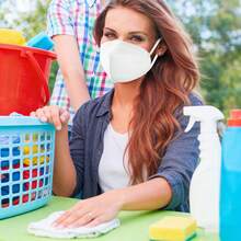 Paquete de 50 mascarillas desechables de 5 capas, transpirables, filtrado ≥95 %, protección contra polvo y partículas PM2.5 (blanco) - 1 - Ver 4