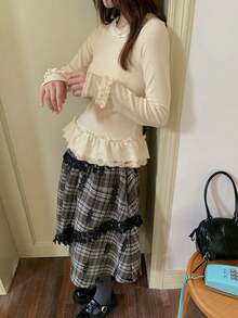秋冬女款小眾甜美蕾絲荷葉邊白色內搭上衣 - 杏色 - 查看 3