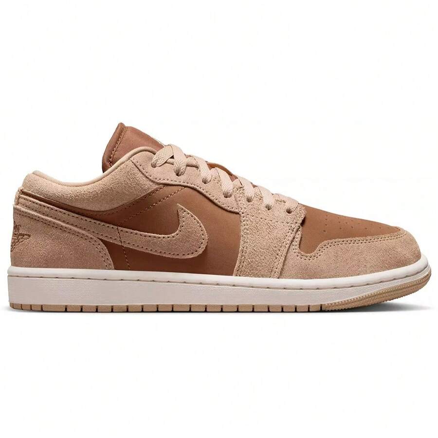 Nike Air Jordan 1 Low Women's Shoes Legend Md Brown/Lt British Tan/Chalk DC0774-205 | Low-Top Versatility, Everyday Wearable - 淺棕色 - 查看 1