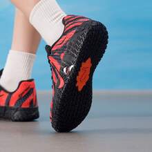 Nike 新款 Ja 3 Morant 第三代大童吸震性能籃球鞋 - 黑色/紅色 - 查看 4