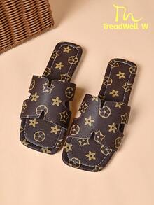 Sandal Selop Datar Fashion Baru Musim Panas ThreadWell W 2026, Tali Lebar Potongan Silang Ganda, Ujung Terbuka, Ujung Persegi, Jahitan Kontras, PU Lembut, Mudah Dipakai, Gaya Kasual Ultra Ringan, Cocok untuk Aktivitas Luar Ruangan, Pantai, Liburan, dan Perjalanan Sehari-hari - Rust Brown - View 2