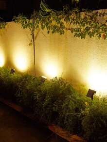 POSE UP 1/2/4/6pcs Solar Spotlights 38LED Outdoor Solar Flood Lights IP68 Waterproof Landscape Lighting Adjustable Solar Garden Lights With Auto On/Off Sensor Suitable For Yard Lawn Patio Villa Path Driveway And Holiday Decoration - Black and White - View 6