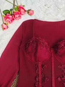 RAHQ 1pc Fashionable Bodysuit, Long Sleeve Square Neck, Delicate Sheer Mesh Decor, Slim Fit - Red - View 9