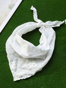 1pc Pure White Hollow Embroidery Triangle Headscarf With Various Floral Perforated Embroidery Patterns, Can Be Tied Into A Bow, Mori Style French Countryside Gentle Atmosphere Headpiece - Multicolor - View 15