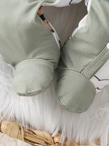 Cute Cartoon Koala Print Baby Boy Footed Jumpsuit + Hat + Bib + Gloves - Green - View 5