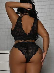 Plus Size Women's Floral Lace Wavy Edge Lingerie Set - Black - View 5