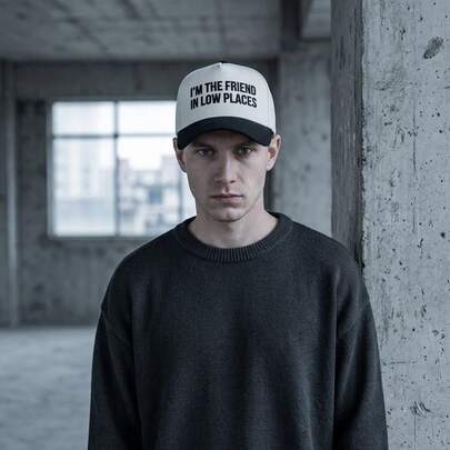 2 Pcs Unisex Retro Style Letter Graphic Baseball Cap Men Women 'I'M THE FRIEND IN LOW PLACES' Slogan Embroidered Contrast Color Trucker Hat