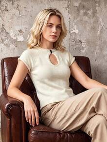 Women's Round Neck Fitted Short Sleeve Knit Top With Teardrop Buttons, Casual Elegant Summer Style, Suitable For Daily Wear And Vacation - Apricot - View 4