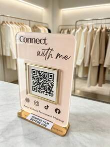 客製化壓克力 QR Code 告示牌，商業付款碼立牌，支援圖片與文字客製化！高透明壓克力材質，耐磨防水耐用，QR Code 辨識靈敏，可用作牆貼、桌面立牌，適用於便利店、餐廳、實體店，免費版面設計 - 彩色 - 查看 3