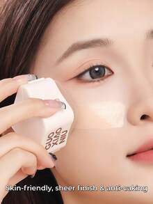 GUOXIAONIU Portable Retractable Pocket Foundation Brush Push-Button Design Soft Curved Dense Bristles Flawless Base Makeup Cosmetic Brush - Multicolor - View 3