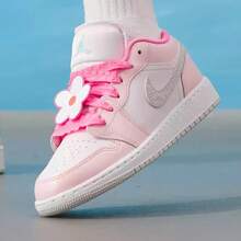 Nike Air Jordan 1 Ruffle Edge Big Kids' Sports Shoes I Retro Skate Shoes - White/Pink - View 2