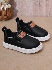 1 Pair Kids' Black Slip-On Flat Fashion Sports Shoes, Suitable For All Seasons - Black - View 2