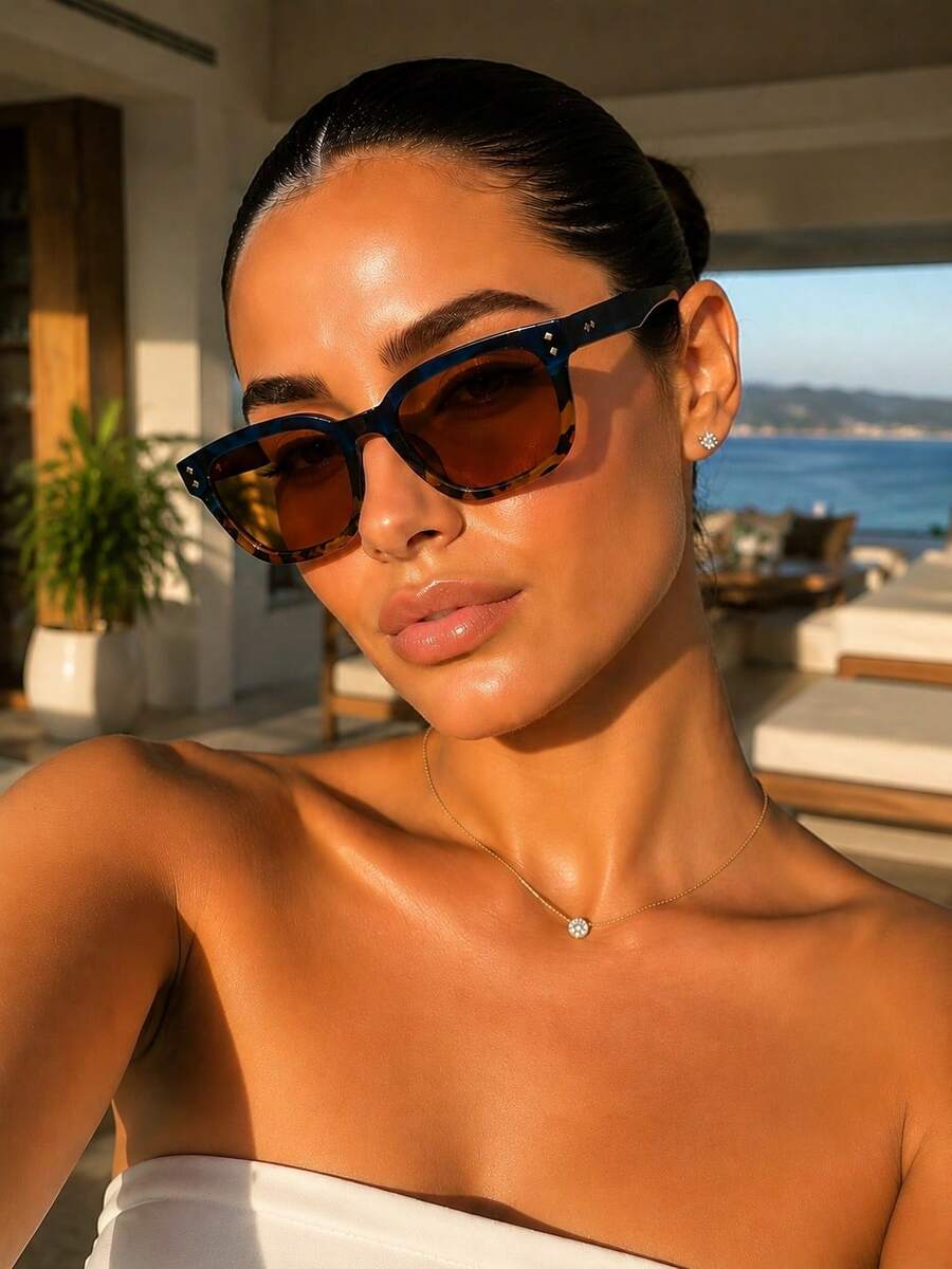 زوج واحد من نظارات شمسية مربعة بإطار من قشرة السلحفاة بتدرج أزرق وبني مع مسامير، نظارات شمسية متعددة الاستخدامات بأسلوب شارع رجعي للجنسين للتنقل والعطلات والقيادة والسفر في الهواء الطلق والحماية من الشمس والظل - شاي بنقشة الفهد الأزرق - مشاهدة 1