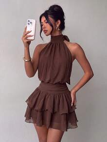 Vestido mini elegante de moda color marrón con cuello halter, espalda descubierta y volantes en capas - Boda - Marrón - Ver 3