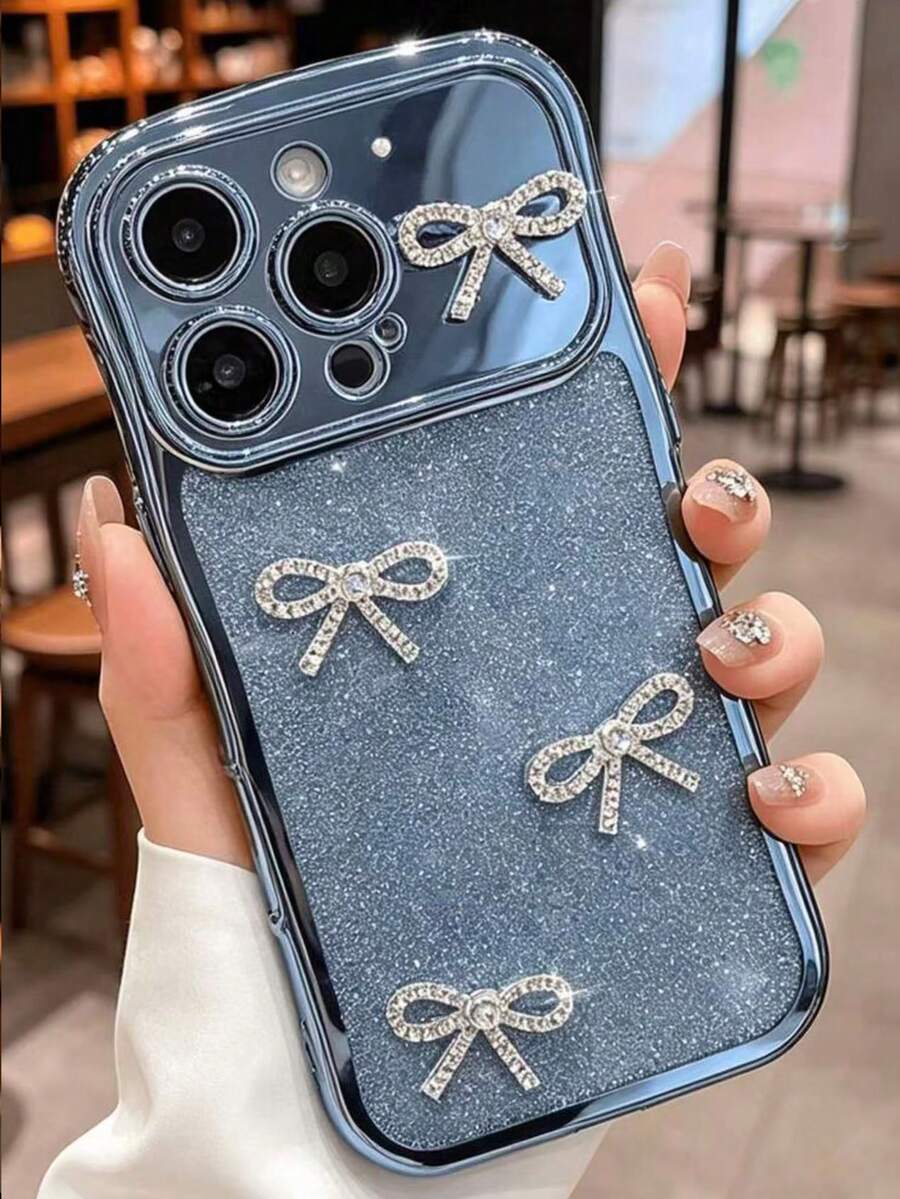 Casing Ponsel Mewah Lucu Berkilau dengan Hiasan Pita Berlian Imitasi, Kompatibel dengan iPhone 17 Pro Max 17 Pro 17 16 Pro Max 16 Pro 16 15 Pro Max 15 Pro 15 14 13 17 Air, Casing Lembut dengan Tepi Bergelombang, Hadiah untuk Wanita dan Anak Perempuan - Biru - View 1