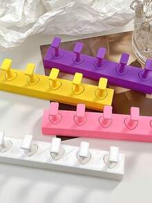1pc Heart-Shaped Nail Art Holder, Non-Magnetic Transparent Acrylic Nail Art Stand, Practice Base & Display Rack, Nail Art DIY Tool - Multicolor - View 2