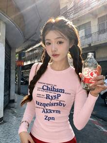女款美式復古修身顯瘦圓領短版長袖T恤，極簡字母印花，粉色休閒上衣 - 粉色 - 查看 2