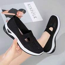 GAN AI Women Flats - Black - View 3