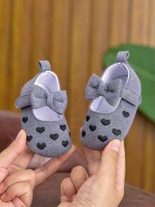 1 Pair Soft Comfortable Embroidered Fabric Shoes For Infant Girls 0-1 Years Old, Spring/Autumn Soft Sole Princess Shoes - Grey - View 2