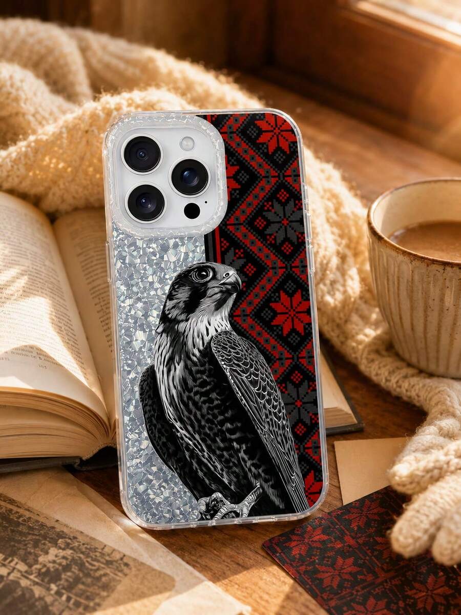 Falcon 手機殼,黑白素描搭配紅黑幾何圖案與銀色水鑽,適用於 iPhone 17/16/15/14/13 Pro Max 及更多機型,全包防摔耐磨,手感舒適,適合喜愛猛禽藝術與獨特設計的使用者,兼具實用保護與視覺美感 - 黑色 - 查看 1
