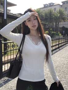 Autumn/Winter Upgraded Brushed Thickened V-Neck Lace Trim Inner Layer Base Top White Casual - White - View 4
