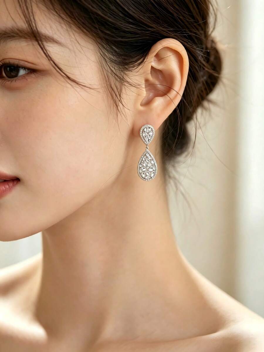 Lightly Luxurious Drop-Shaped Earrings Set With Gemstones. This Elegant Dress Is Paired With Delicate Earrings That Make The Face Appear Smaller - Silver - View 1