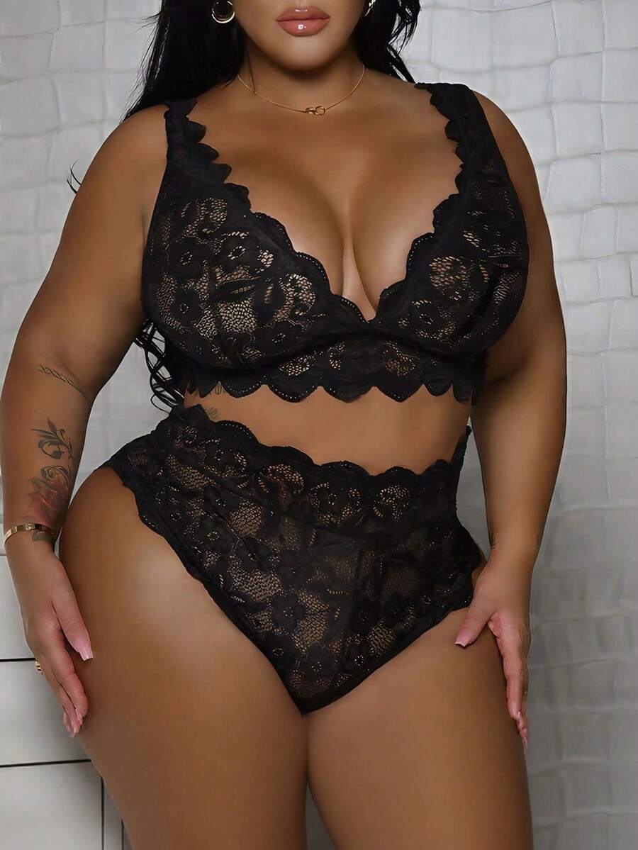 Plus Size Women's Floral Lace Wavy Edge Lingerie Set
