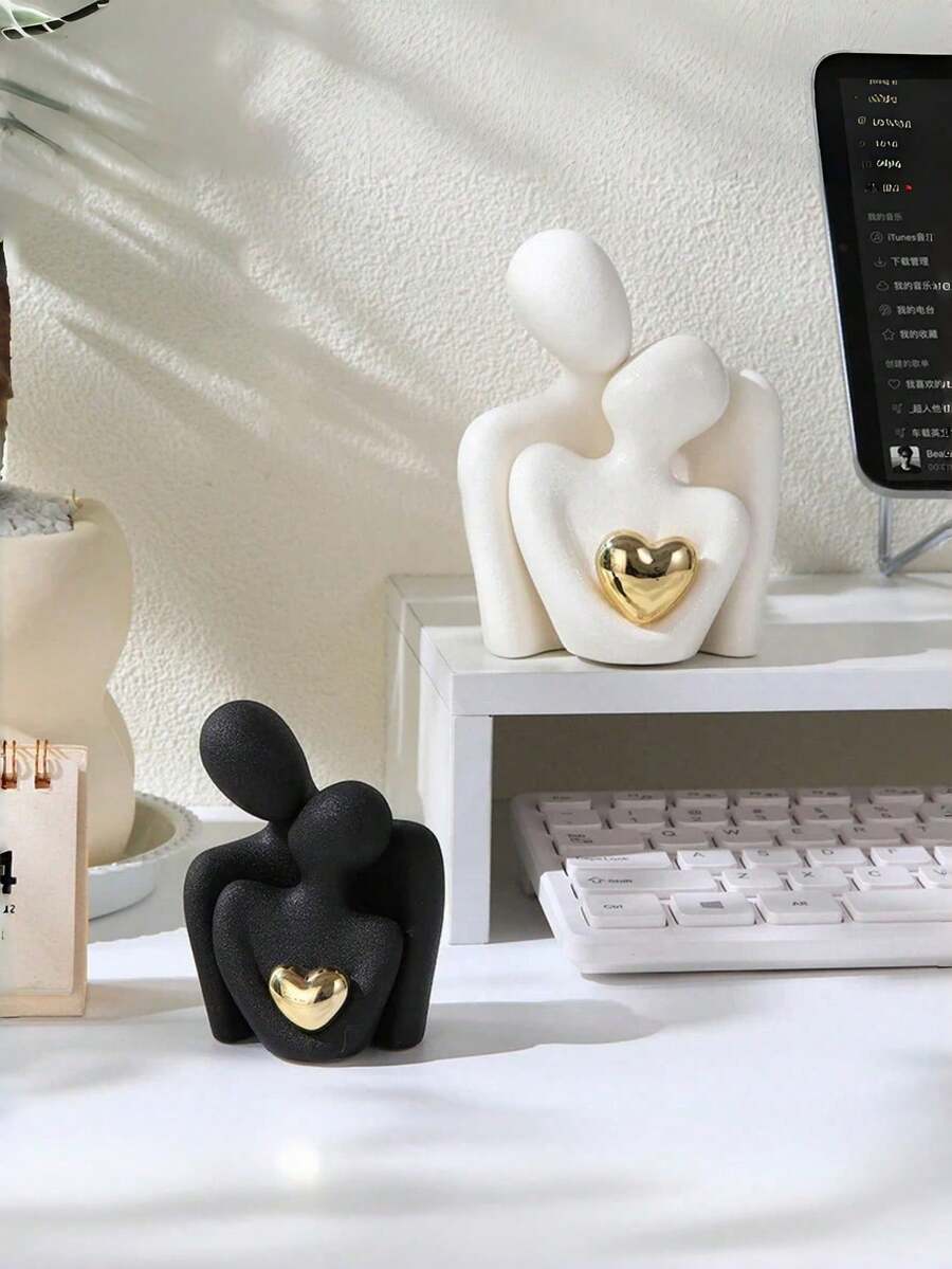 Black Abstract Hugging Couple Statue With Gold Heart, Modern Minimalist Romantic Desktop Decor, Home Wedding Anniversary Valentine's Day Love Relationship Ornament Gift