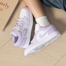 Nike 大童 AIR JORDAN 1 低筒復古運動滑板鞋 - 白色/淡紫色 - 查看 3