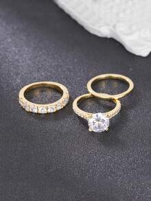 Conjunto de 3 anillos elegantes y versátiles con circonita cúbica, anillos apilables personalizados para el uso diario de las mujeres - Dorado - Ver 2