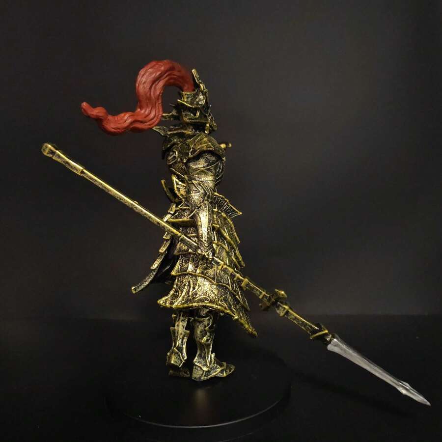 Dark Souls Dragon Slayer Ornstein Battle Chess Anime Model Figure Ornament Wholesale