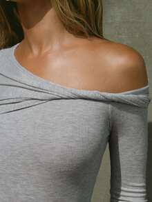Women's Grey Long Sleeve Asymmetric Neckline Twisted Detail Knit T-Shirt, Ribbed Fabric Slim Fit Top, Suitable For Autumn, Commute, Daily, Office, Street, Home - Grey - View 2