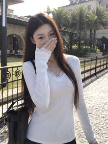 Autumn/Winter Upgraded Brushed Thickened V-Neck Lace Trim Inner Layer Base Top White Casual - White - View 3