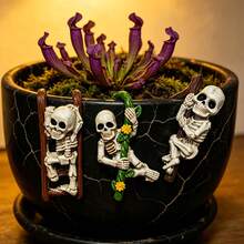 3pcs Climbing Skeleton Planter Hanging Decor, Garden Patio Potted Plant Edge Hanging Ornament, Halloween Gothic Style Yard Decor Prop, Outdoor Garden Decoration Statue, Balcony Greenery Planter Hanging Accessory - Multicolor - View 7