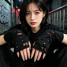 1對女款龐克風露指手套 角色扮演破洞手套 適合萬聖節服裝派對 - 黑色 - 查看 2