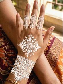 1張傳統白色海娜 Mehndi 文身貼紙，防水精緻花卉手腕手指轉印貼，持久假文身，適用宗教儀式、阿拉伯派對手部裝飾 - 白色 - 查看 3