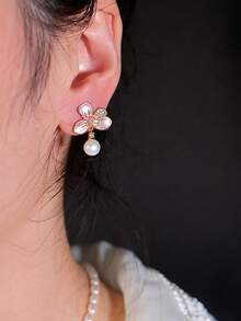 1 Pair French Elegant Cubic Zirconia Flower Drop Earrings, Suitable For Women's Daily Wear And Dating - Yellow Gold - View 2