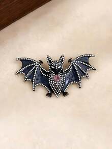 Black Enamel Rhinestone Bat Brooch, Gothic Halloween Lapel Pin, Dark Style Animal Women's Accessory - Black - View 3