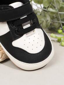 1 Pair Boys Colorblock PU Hook & Loop Design Flat Non-Slip Fashion Versatile Casual Sports Shoes 0-15 Months Pre-Walker Shoes Suitable For Spring And Autumn - Black - View 5