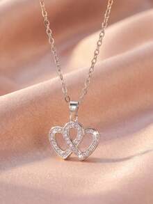 1 pieza/Collar de moda para mujer, estilo real elegante, aleación con circonita transparente incrustada, colgante de doble corazón entrelazado, accesorio versátil de doble color oro y plata para playa, vacaciones, viajes, regalo de San Valentín y citas, joyería de cuello - Multicolor - Ver 5