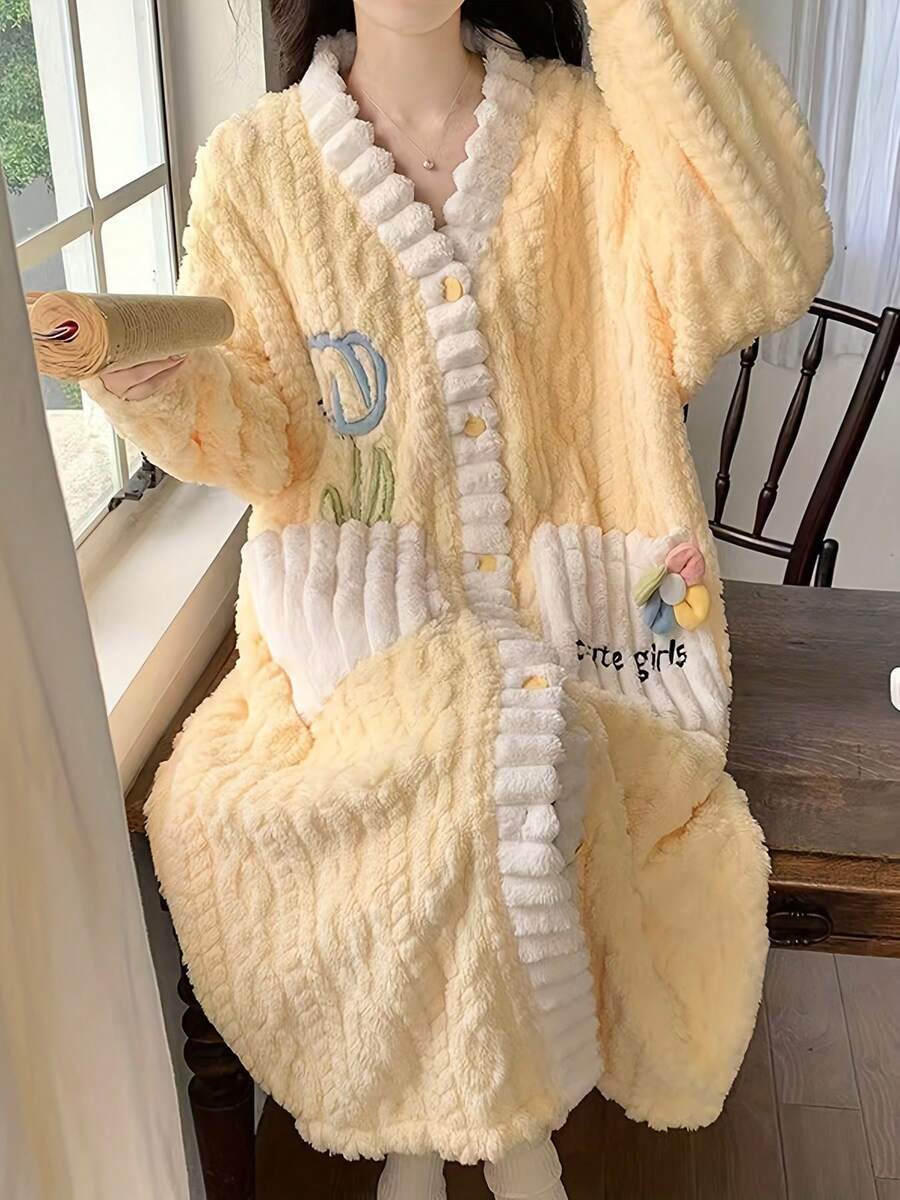 女款毛絨抓絨浴袍,柔軟蓬鬆長款前開扣大口袋居家休閒袍,可愛花卉刺繡寬鬆版型,秋冬款 - 彩色 - 查看 1