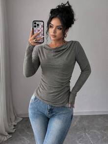 Kaos Lengan Panjang Wanita Model Kerah Cowl dan Pinggang Berkerut, Warna Polos, Atasan Kasual Elastis yang Melangsingkan untuk Musim Gugur - Dark Grey - View 2