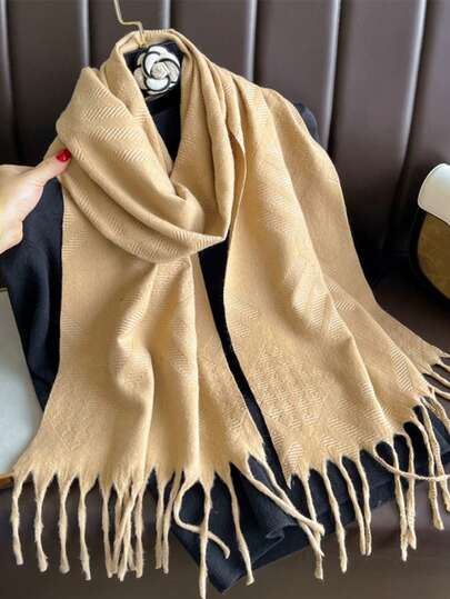 1pc Women's Patterned Texture Flowy Fur-Like Cashmere Scarf, Soft And Thick Textured Flowy Fur Wrap, Suitable For Autumn/Winter Daily Casual Wear.