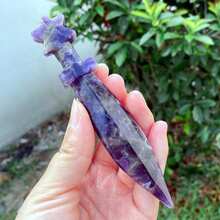 1pc Natural Crystal Sword Carving, UV Reactive Crystal, Gothic Desk Mineral Decor Gift, Gift For Halloween, Christmas, Easter, Crystal Decor Crafts - Multicolor - View 4