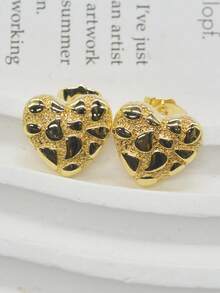 1 Pair Fashion Asymmetrical Texture Heart Gold Block Stud Earrings, Women's Fashion Daily Hip-Hop Versatile Party, Gathering Wear Earrings, Christmas, Halloween, Valentine's Day Gift - Gold - View 1