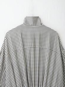 YROOE Women's Autumn/Winter Black & White Fine Plaid Stand Collar Front Zipper Loose Drop Shoulder Short Jacket - Black and White - View 9