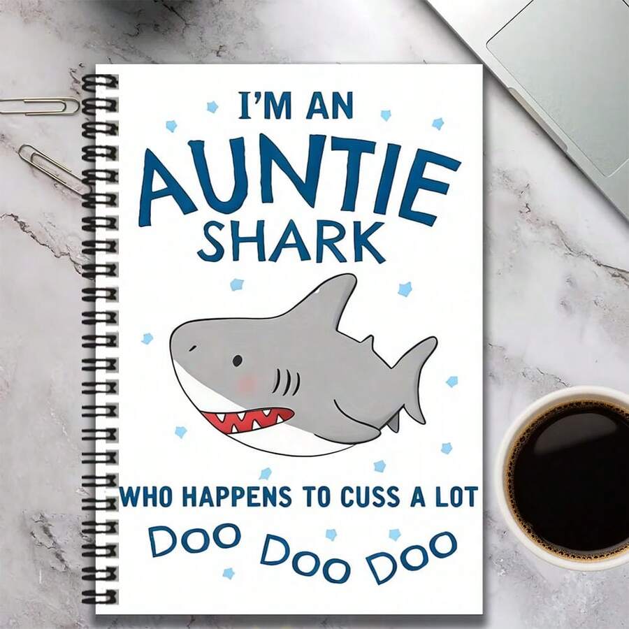 1 pieza Cuaderno de espiral con texto personalizado estilo tiburón lindo, "Soy una tía tiburón que ama maldecir" portada divertida. Adecuado para registros de trabajo, notas de estudio, escritura de diario, etc., también es una opción de regalo única para graduación, cumpleaños, planificación diaria, blocs de notas. - Un libro (50 páginas, 100 páginas) - Ver 1