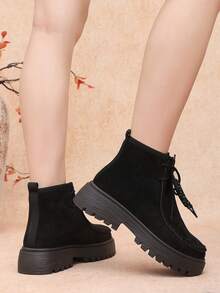 Women's Fashion Round Toe Black Lace-Up Slip-On Thick Sole Ankle Boots, Autumn/Winter, Plus Size - Black - View 3