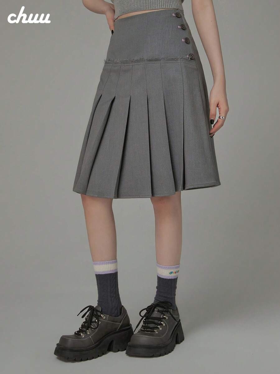 CHUU 女款高腰鈕扣百褶裙,秋季學院風字母刺繡 A 字裙 - 灰色 - 查看 1